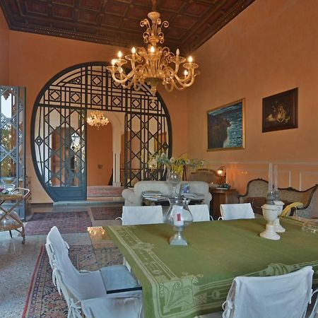 B&B Di Charme Camelie Palazzo Nicotra 里波斯托 外观 照片