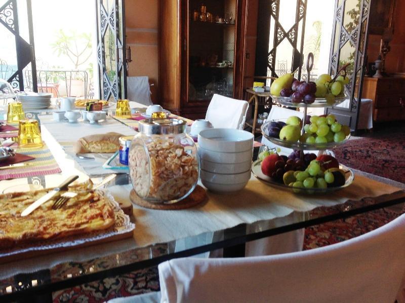 B&B Di Charme Camelie Palazzo Nicotra 里波斯托 外观 照片