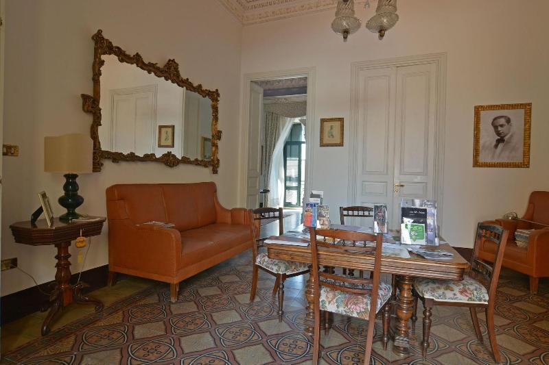 B&B Di Charme Camelie Palazzo Nicotra 里波斯托 外观 照片