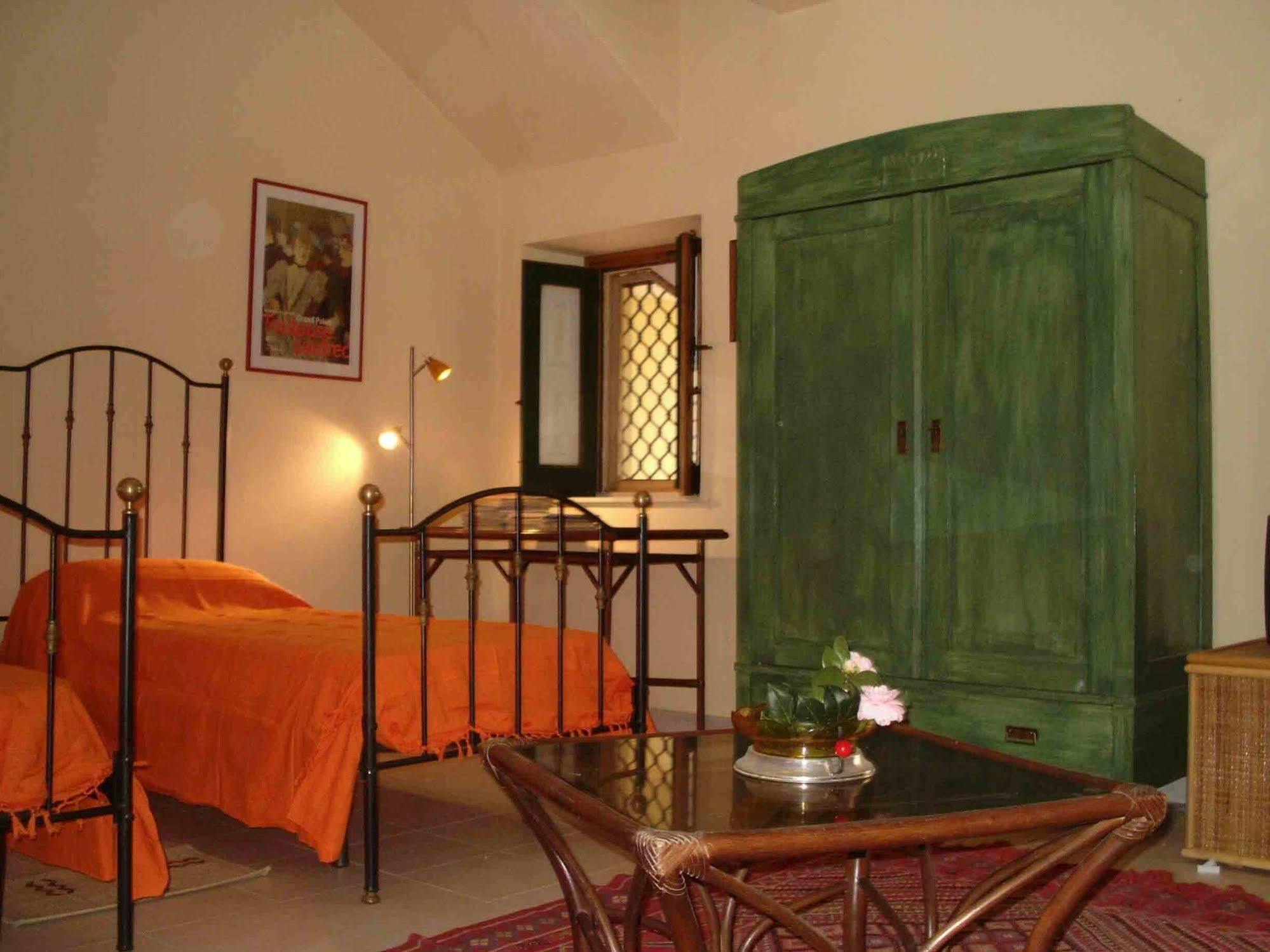 B&B Di Charme Camelie Palazzo Nicotra 里波斯托 外观 照片