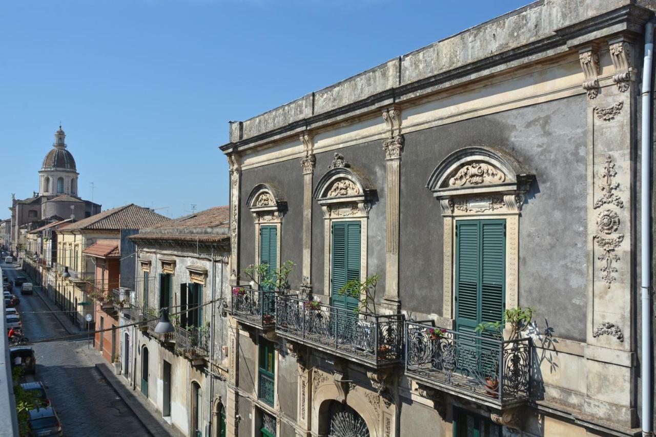B&B Di Charme Camelie Palazzo Nicotra 里波斯托 外观 照片