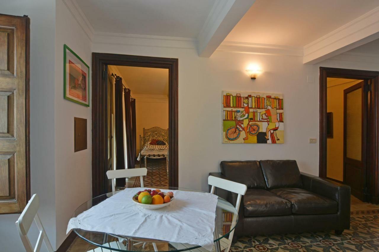 B&B Di Charme Camelie Palazzo Nicotra 里波斯托 外观 照片