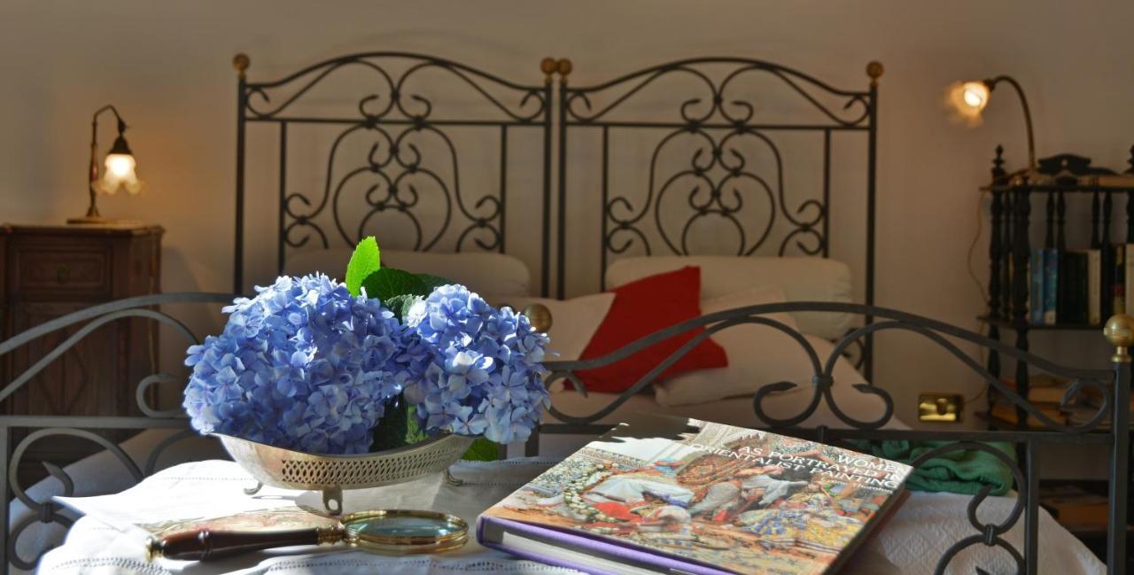 B&B Di Charme Camelie Palazzo Nicotra 里波斯托 外观 照片